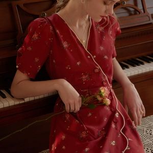 Simple Retro Kimura Floral Print Midi Dress, Red, Medium, NWOT